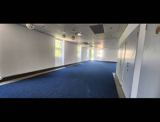 2,822M² OFFICE TO LET IN PARKTOWN